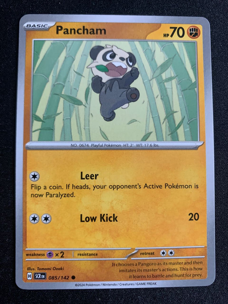 Pancham (Englisch) 85/142 – Stellarkrone (Karmesin & Purpur) – Pokémon Karte Matt